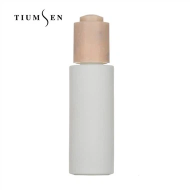 Lasipullo, jossa tiputin lähellä minua